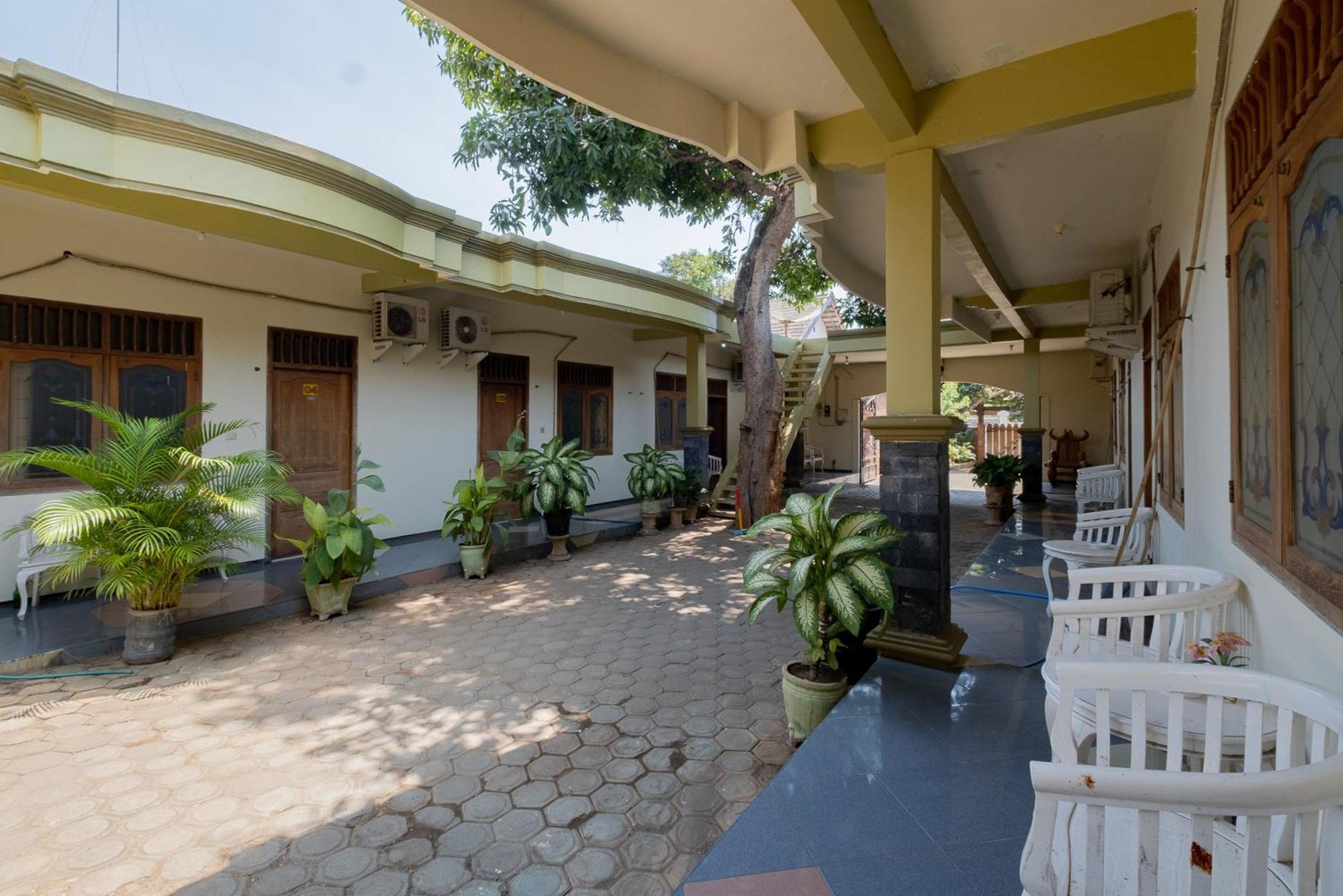 Reddoorz Syariah At Jalan Sunan Giri Tuban Hotel Tuban  Kültér fotó