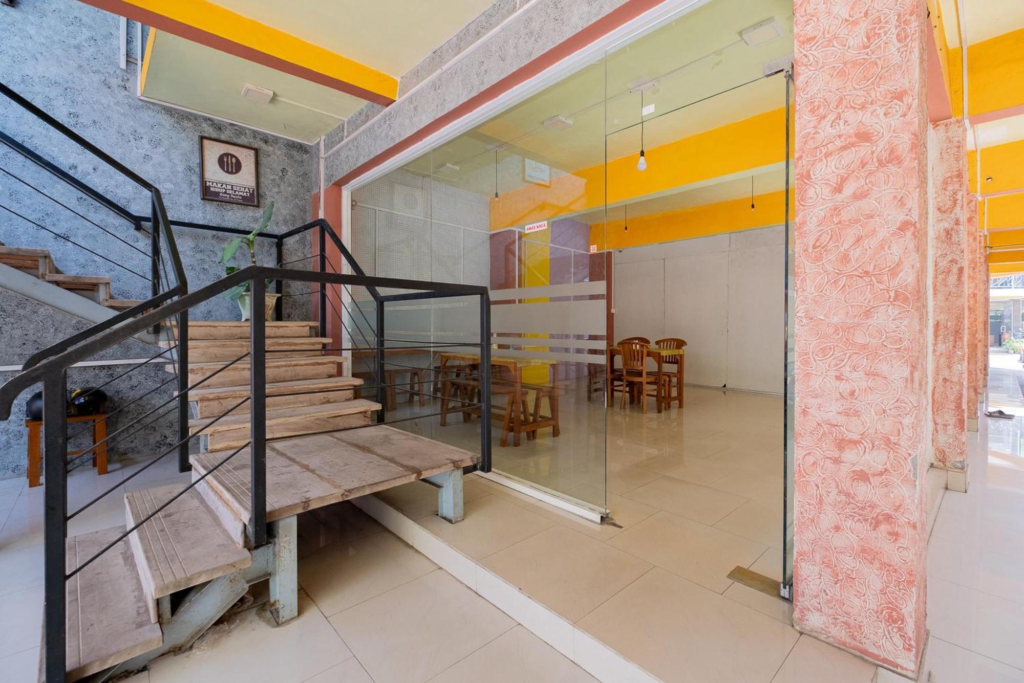 Reddoorz Syariah At Jalan Sunan Giri Tuban Tuban  Kültér fotó