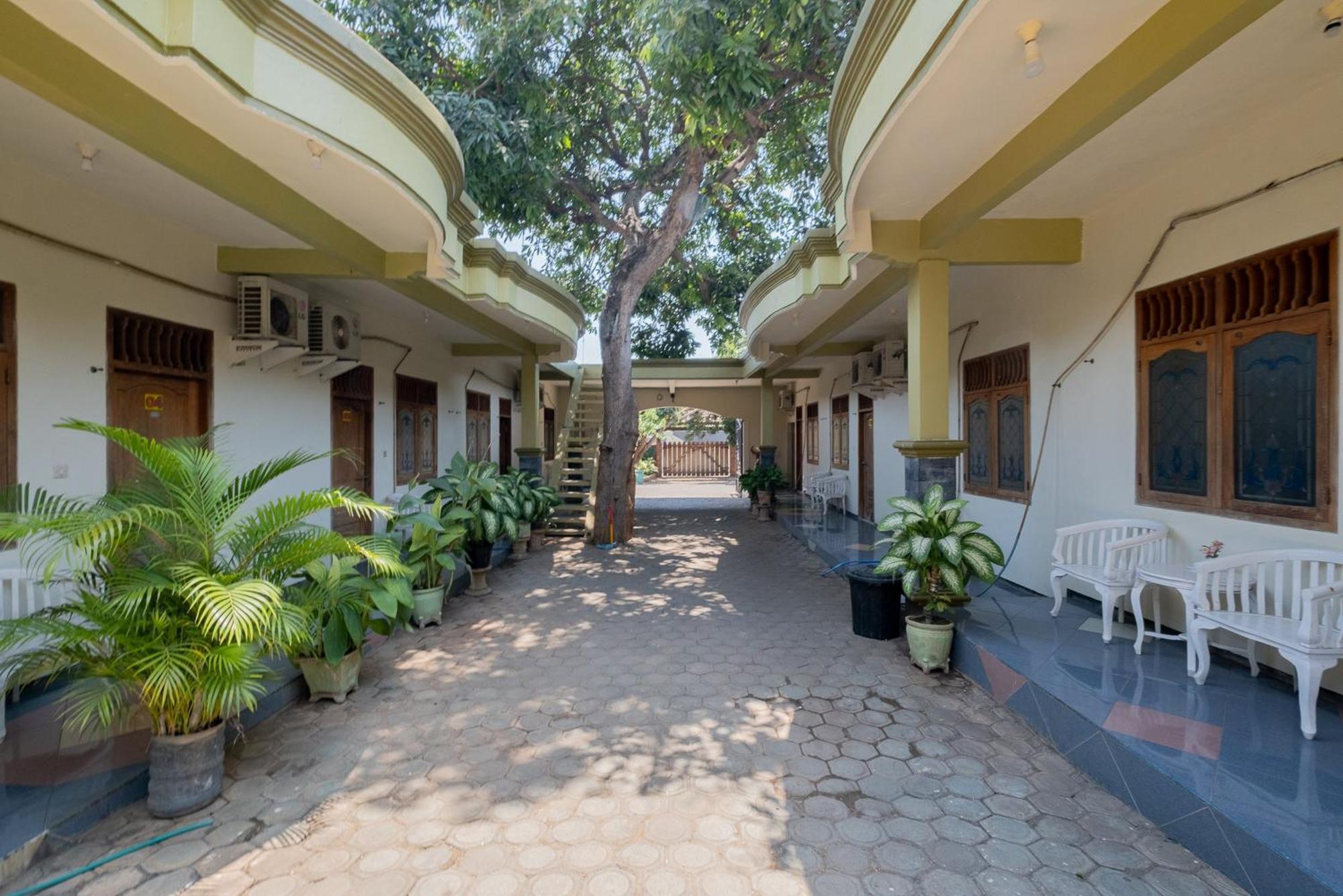 Reddoorz Syariah At Jalan Sunan Giri Tuban Tuban  Kültér fotó
