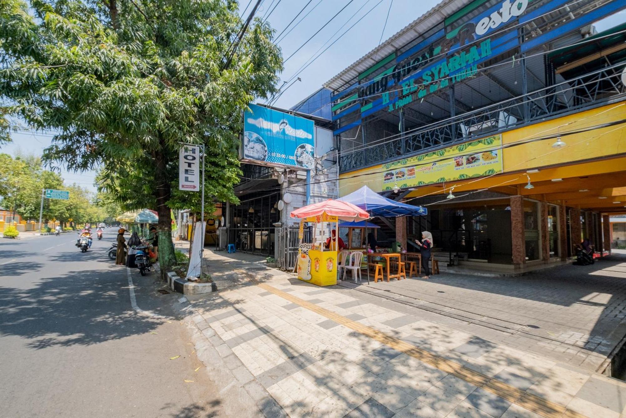 Reddoorz Syariah At Jalan Sunan Giri Tuban Tuban  Kültér fotó